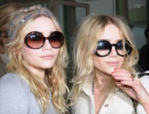 562009-Mary-Kate-and-Ashley-Olsen-sisters-2703649-445-342